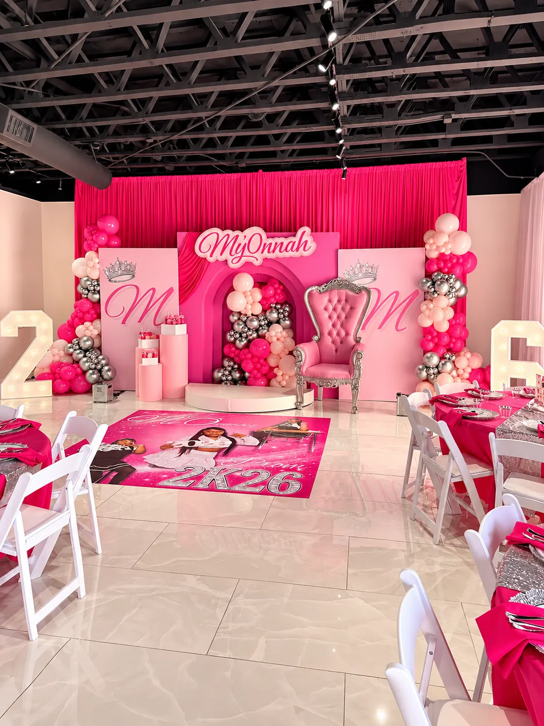 My'Onnah pink throne backdrop with balloons